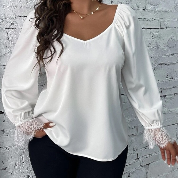 SHEIN Tops - Sweetheart Neck Contrast Lace Flounce Sleeve Blouse